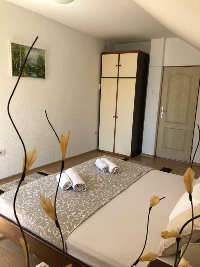 Apartman Nina2 Risan Exterior foto